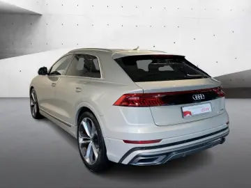 AUDI Q8 50 TDI QUAT S-Line B&O SoftClo Massage Ventil 360