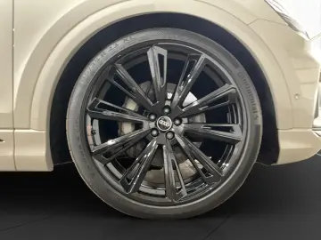 AUDI Q8 50 TDI Qu. S line Matrix B&O 360  Massage Ventil