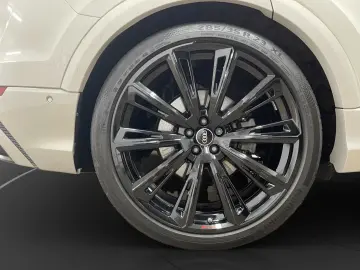 AUDI Q8 50 TDI Qu. S line Matrix B&O 360  Massage Ventil