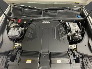AUDI Q8 50 TDI Qu. S line Matrix B&O 360  Massage Ventil