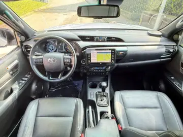 TOYOTA TOYOTA Hilux 2.8 D A T 4WD Double Cab Invincible