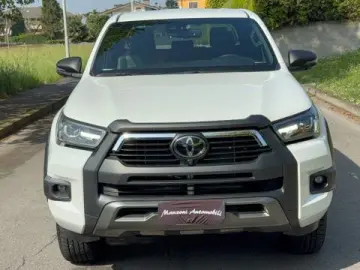 TOYOTA TOYOTA Hilux 2.8 D A T 4WD Double Cab Invincible