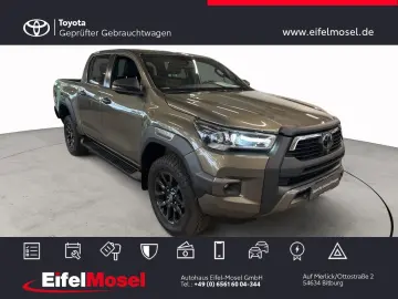 TOYOTA Hilux DOUBLE CAB 4x4 INVINCIBLE Heckschaden