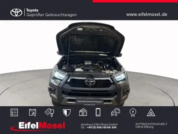 TOYOTA Hilux DOUBLE CAB 4x4 INVINCIBLE Heckschaden