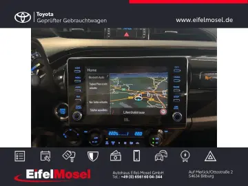 TOYOTA Hilux DOUBLE CAB 4x4 INVINCIBLE Heckschaden