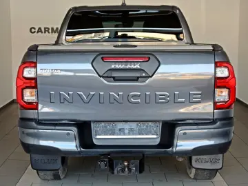 TOYOTA Hilux 2.8 D-4D Invincible 4x4  CarPlay Rollo AHK