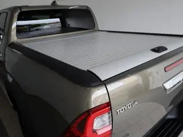 TOYOTA Hilux 2.8 D-4D Executive  CarPlay  Kamera  Rollo
