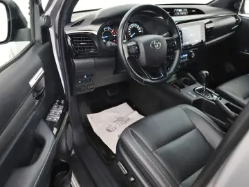 TOYOTA Hilux 2.8 D-4D Invincible  CarPlay  HardTop  AHK