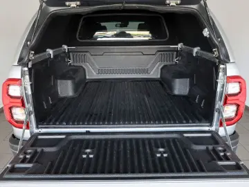 TOYOTA Hilux 2.8 D-4D Invincible  CarPlay  HardTop  AHK