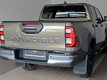 TOYOTA Hilux 2.8 D-4D Invincible 4x4 ACC SR Allterrain