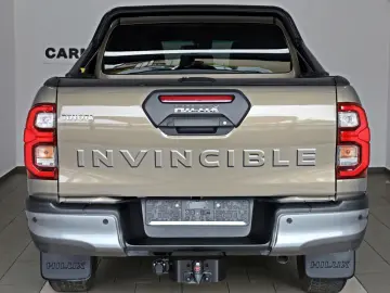 TOYOTA Hilux 2.8 D-4D Invincible Rollbügel  Rollo   AHK
