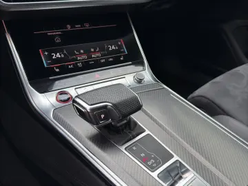 AUDI RS6 Avant TFSI