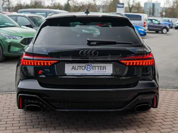 AUDI RS6 Avant