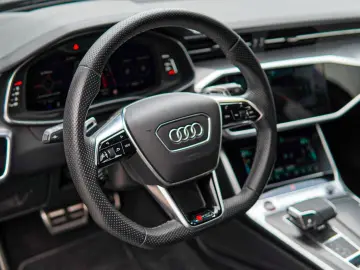 AUDI RS6 Avant