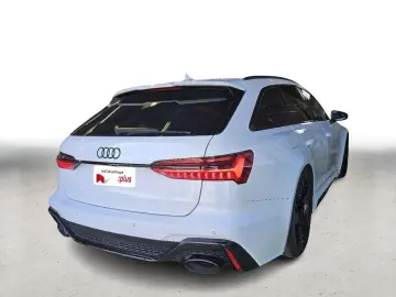 AUDI RS 6 Avant 4.0 TFSI quattro MATRIX