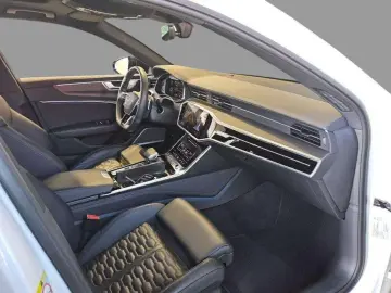 AUDI RS 6 Avant 4.0 TFSI quattro MATRIX