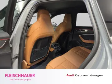 AUDI RS6 Avant 4.0 TFSI quattro