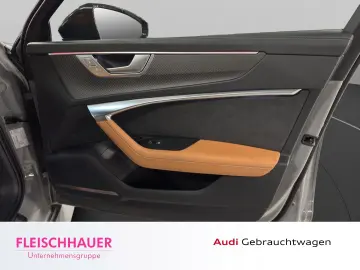 AUDI RS6 Avant 4.0 TFSI quattro