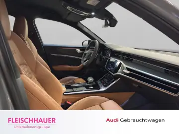 AUDI RS6 Avant 4.0 TFSI quattro