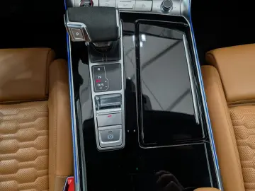 AUDI RS6 Avant 4.0 TFSI quattro