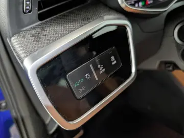 AUDI RS6 Avant 4.0 TFSI quattro