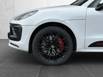 PORSCHE Macan GTS Burmester PASM Sportsitze PANO