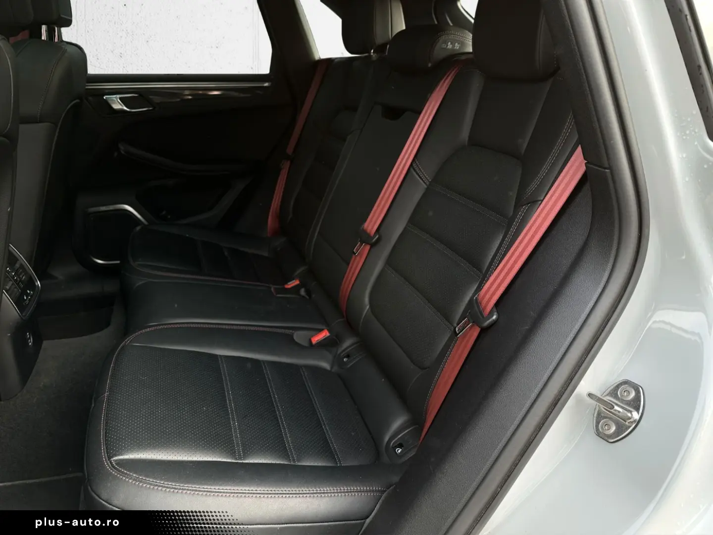 PORSCHE Macan GTS Burmester PASM Sportsitze PANO