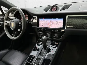 PORSCHE Macan GTS Burmester PASM Sportsitze PANO