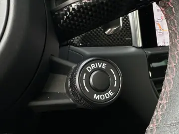 PORSCHE Macan GTS Burmester PASM Sportsitze PANO