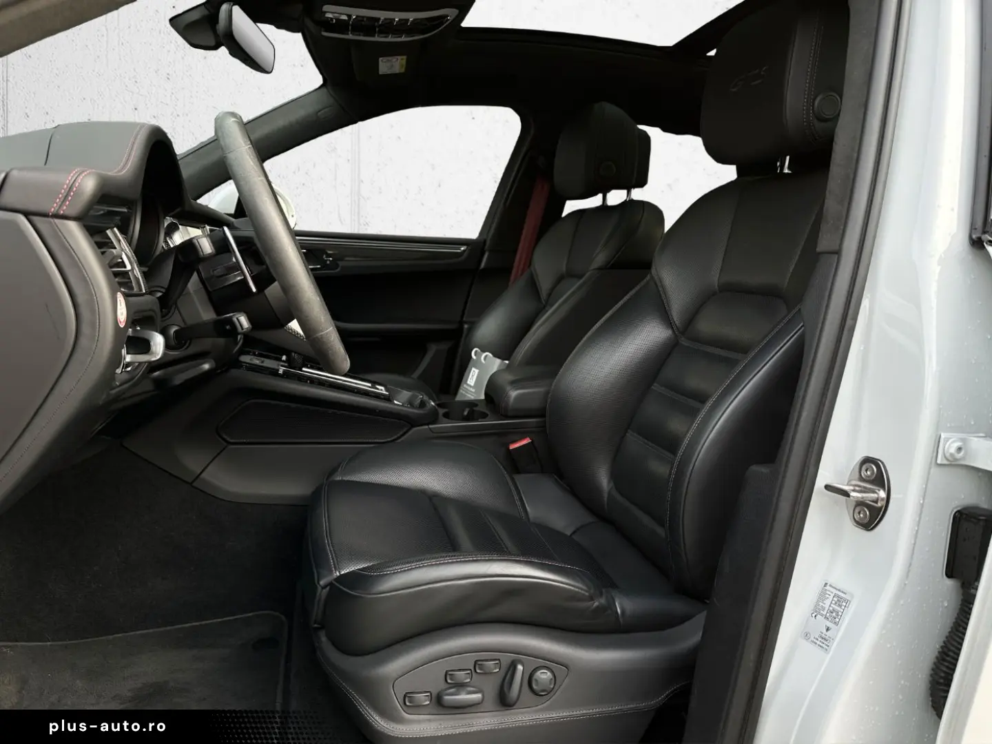 PORSCHE Macan GTS Burmester PASM Sportsitze PANO