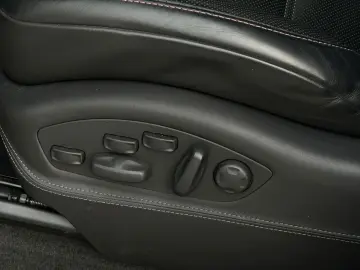 PORSCHE Macan GTS Burmester PASM Sportsitze PANO