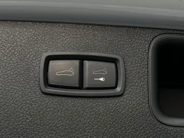 PORSCHE Macan GTS Burmester PASM Sportsitze PANO