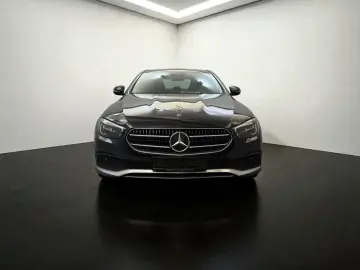 MERCEDES-BENZ E 300 e Limo AVANTGARDE