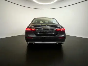 MERCEDES-BENZ E 300 e Limo AVANTGARDE