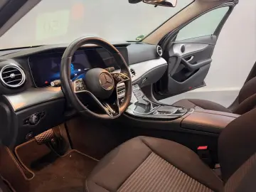 MERCEDES-BENZ E 300 e Limo AVANTGARDE