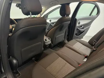 MERCEDES-BENZ E 300 e Limo AVANTGARDE