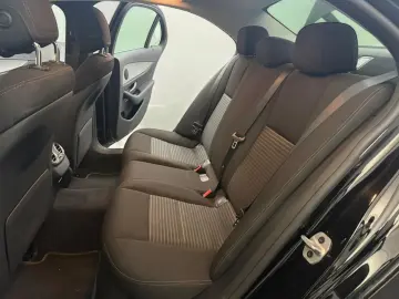 MERCEDES-BENZ E 300 e Limo AVANTGARDE