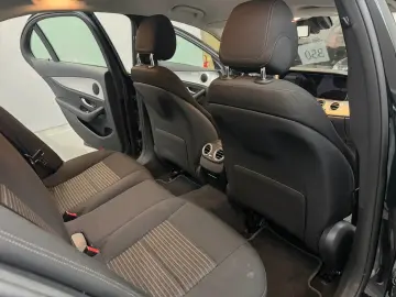 MERCEDES-BENZ E 300 e Limo AVANTGARDE