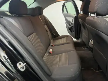 MERCEDES-BENZ E 300 e Limo AVANTGARDE