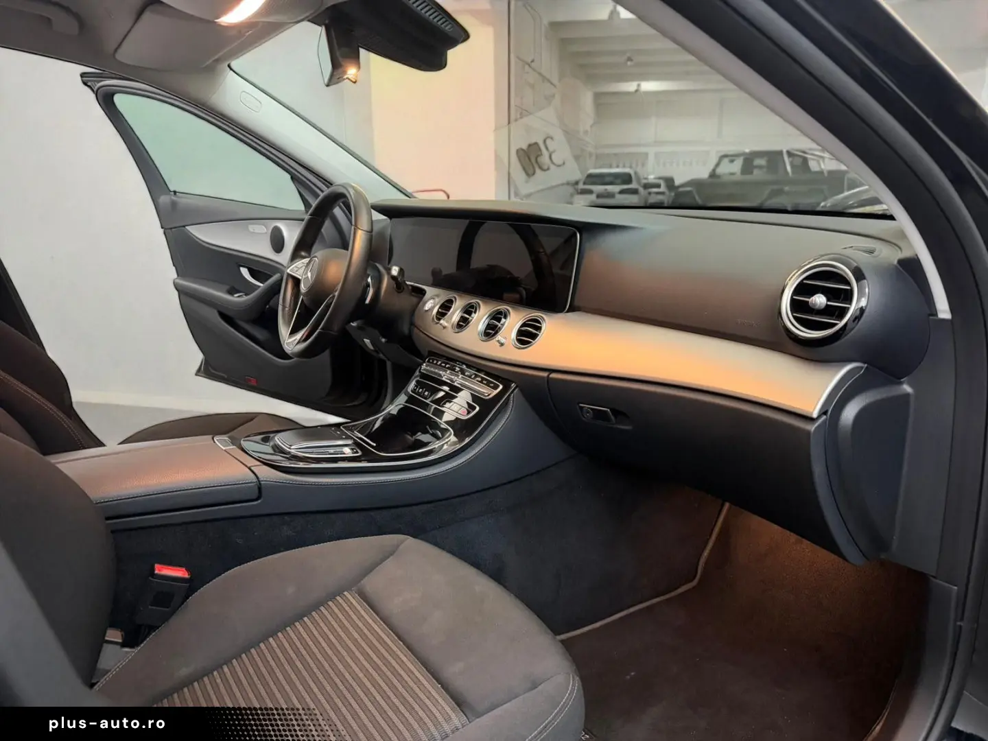 MERCEDES-BENZ E 300 e Limo AVANTGARDE