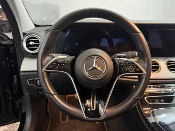 MERCEDES-BENZ E 300 e Limo AVANTGARDE