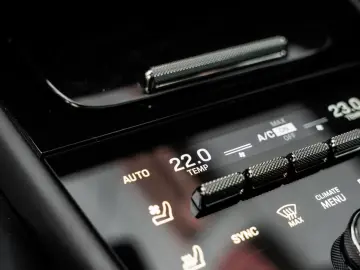 Porsche Cayenne Black Edition InnoDrive Head-Up