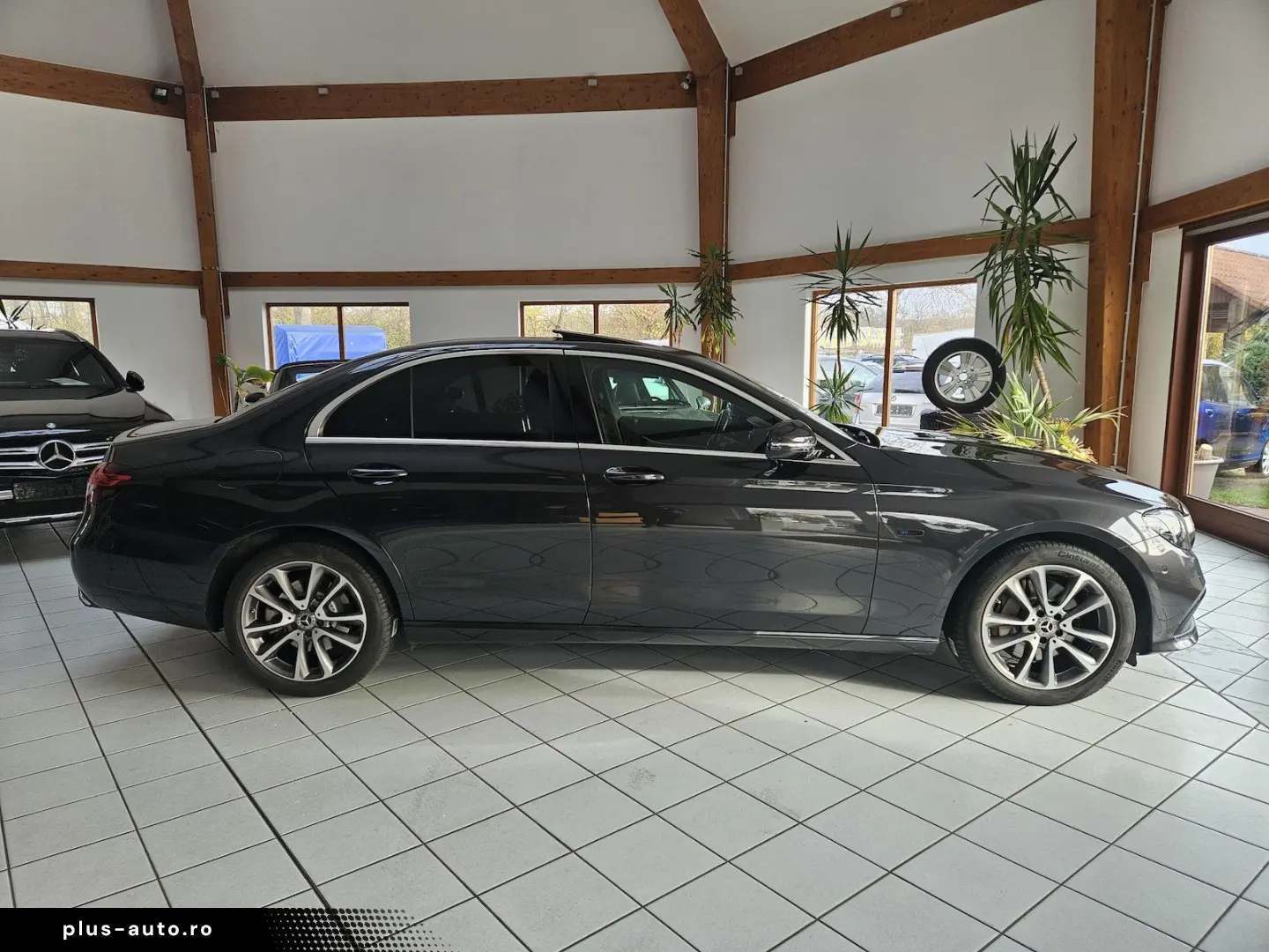 MERCEDES-BENZ E 300 de Avantgarde