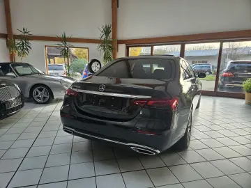 MERCEDES-BENZ E 300 de Avantgarde