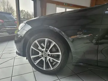 MERCEDES-BENZ E 300 de Avantgarde