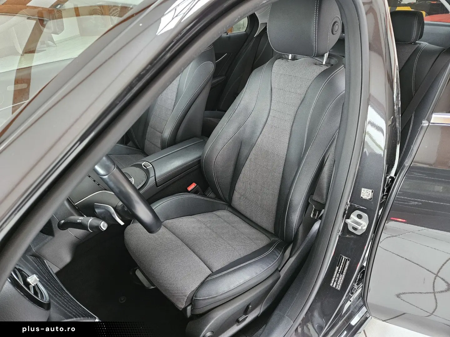 MERCEDES-BENZ E 300 de Avantgarde