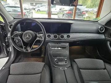 MERCEDES-BENZ E 300 de Avantgarde