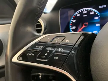 MERCEDES-BENZ E 300 E Lim. Avantgarde