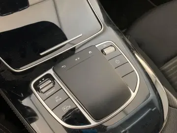 MERCEDES-BENZ E 300 E Lim. Avantgarde