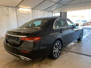 MERCEDES-BENZ E 300 E Lim. Avantgarde